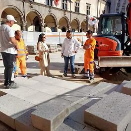 Viterbo: restyling piazza del Comune, bentornati lastroni
