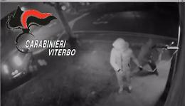 Colpo da 10mila euro nell&rsquo;assalto al bancomat: preso l&rsquo;uomo che posizion&ograve; l&rsquo;esplosivo