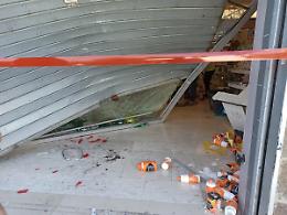 Rubano un&rsquo;auto e fanno irruzione in farmacia: bottino di 20mila euro