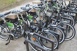 Assegnazione gratuita di biciclette elettriche, a Cerenova la consegna