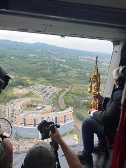 Santa Rosa: la benedizione speciale arriva dal cielo