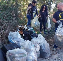 Scoperta discarica a cielo aperto, rifugio e base per traffico di droga