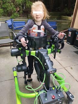 Viterbo: la piccola Sofia ora pu&ograve; camminare