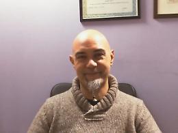 &laquo;Le luci dei negozi illuminano le strade, via Cairoli rischia il buio&raquo;