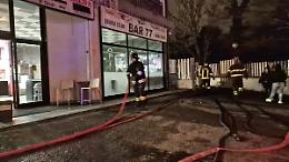 Viterbo: paura in serata per un incendio in un bar