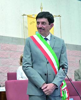 Il prefetto scrive al Comune: &laquo;Accertamenti urgenti sul sindaco&raquo;