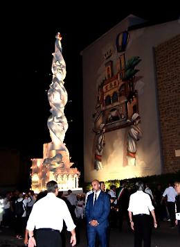 Rosa virtutis incanta Santa Barbara