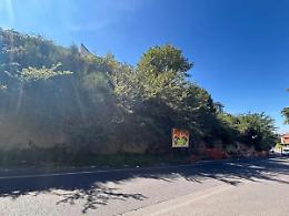 &laquo;Viterbo: marciapiede transennato per rischio crollo, &egrave; inaccettabile&raquo;