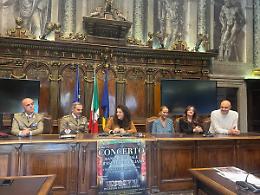 Viterbo: l&rsquo;Esercito suona per la lotta al cancro al seno