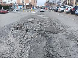 Viterbo: viaggio tra le buche cittadine