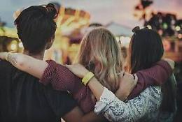 Stare insieme &egrave; un anti-stress, studio svela i benefici dello 'scudo sociale'