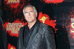 La star di 'La Casa' Bruce Campbell rivela di avere il cancro: "Ma non temete, sono un vecchio figlio di putt..."