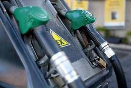 Carburanti, arrivano i ribassi su benzina e gasolio: i prezzi di oggi