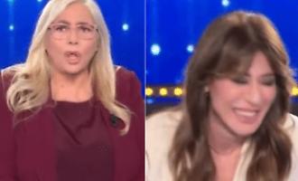 Mara Venier, gaffe in diretta: sente squillare il telefono ma...