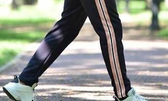 Il falso mito dei 10mila passi, camminare 15 minuti aiuta il cuore