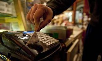 Collegamento Pos e registratore di cassa, cosa cambia: luned&igrave; ultimo giorno per mettersi in regola