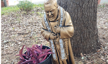 Centro Chenis, accesso vietato a San Pio