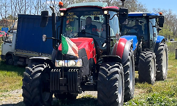 Trattori protesta