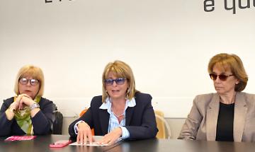 Tumore al seno, Andos riapre il fronte della prevenzione per le donne fuori screening