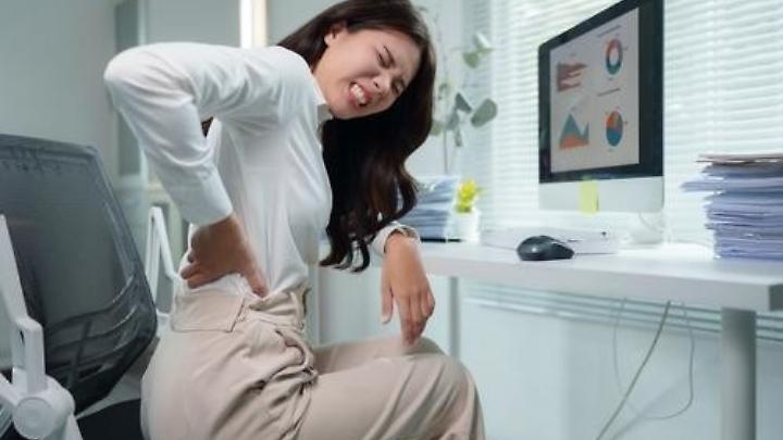 Il mal di schiena, la &ldquo;patologia del quotidiano&rdquo; che l&rsquo;OMS mette in cima alla lista