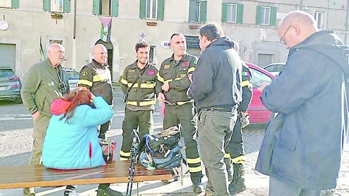Brillante operazione congiunta dei vigili del fuoco e dei volontari prociv: escursionista disperso domenica nei boschi e ritrovato