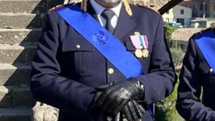 Marco Ferri saluta la Questura