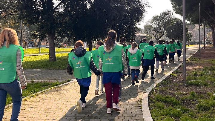 Scuola fuori dall&rsquo;aula: 1.600 metri tra storia e salute con &ldquo;Muovinsieme&rdquo;