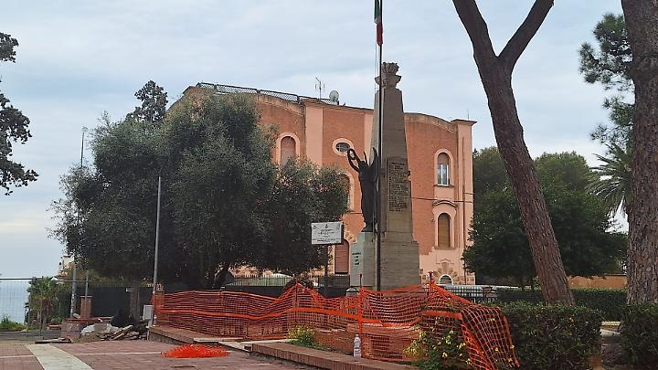Restyling di piazza dell'Unit&agrave;: 