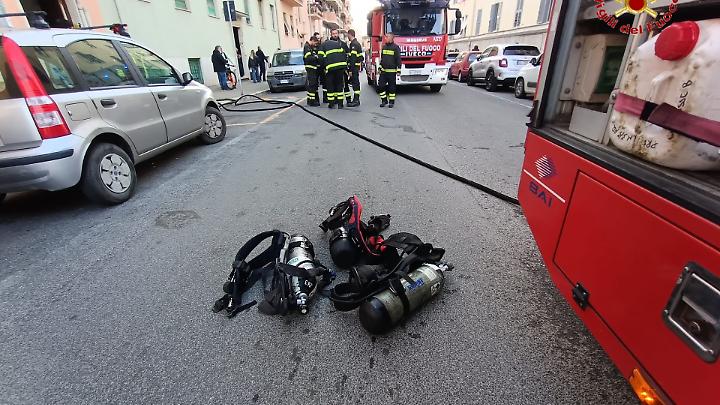 Via Bramante, indagini a tutto campo per chiarire le cause del rogo