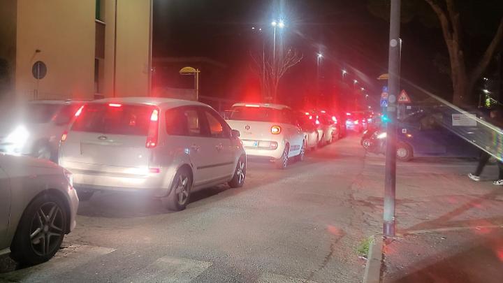 Pioggia e cantieri paralizzano la zona sud: via dei Poggi allagata e Campo dell&rsquo;Oro in tilt