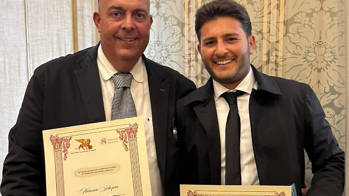 Leone d&rsquo;Oro a Schepici e Capuano