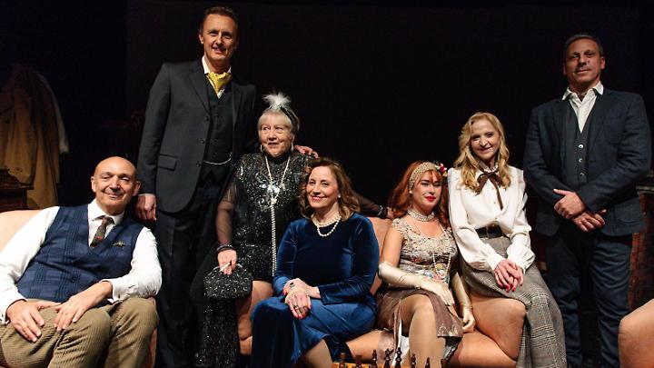 Svolta pericolosa: giallo-noir anni '30 tra verit&agrave; e inganni