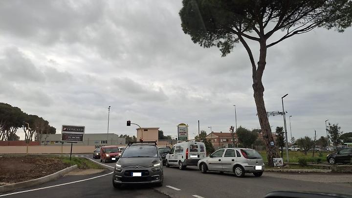 Incrocio Fontana Morella&ndash;Aurelia, allarme sicurezza: 200 firme contro il caos viabilit&agrave;