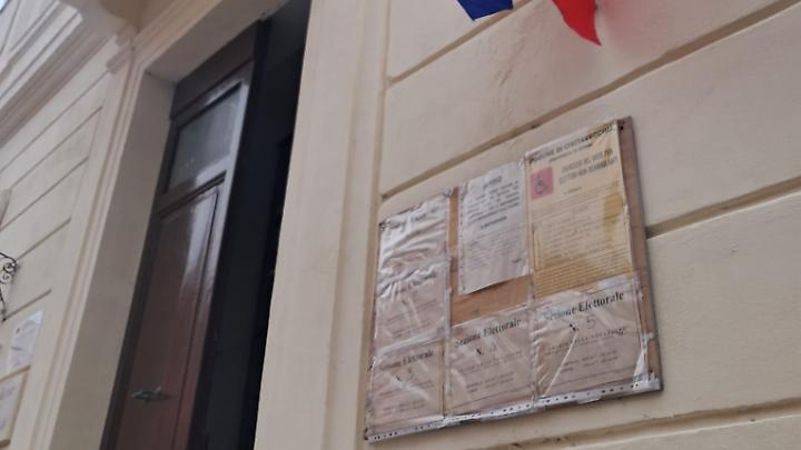 Alta l'affluenza: si vota fino alle 15