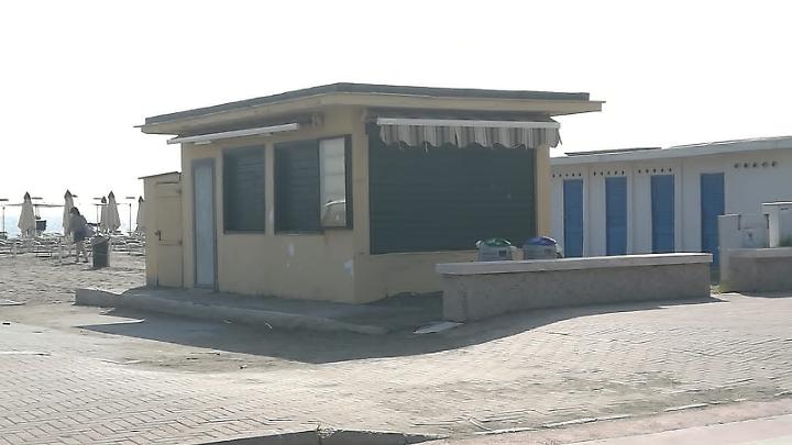 Bando comunale per il chiosco dei giornali sul lungomare di Tarquinia Lido