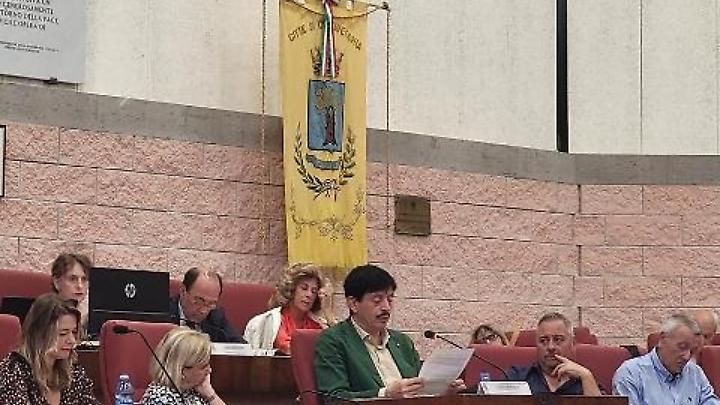 Via Tirso e cultura: scontro in consiglio