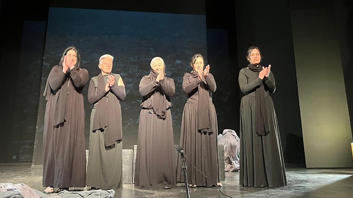 &ldquo;Il destino di tutte le cose &egrave; cambiare&rdquo;: storie di rinascite sul palco del carcere