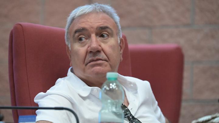 Tensione in maggioranza: Alessi rimette le deleghe su trasporti e personale