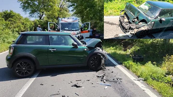 Paura sull&rsquo;Aurelia bis: carambola tra tre auto di lusso, feriti e traffico paralizzato