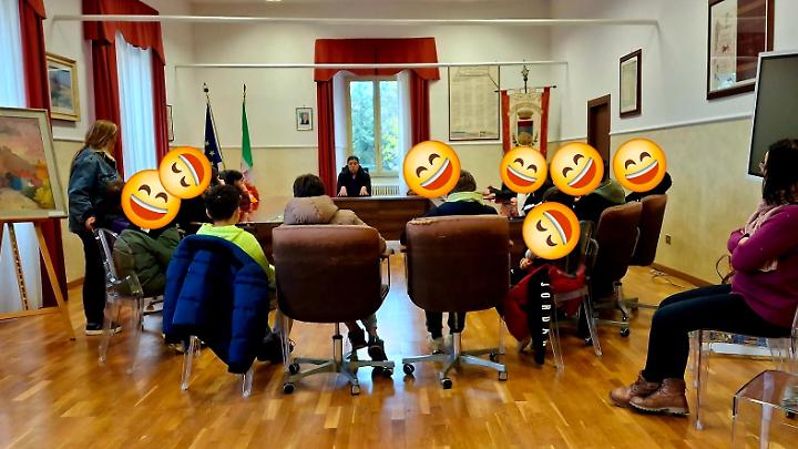 Studenti delle medie alla scoperta delle istituzioni locali