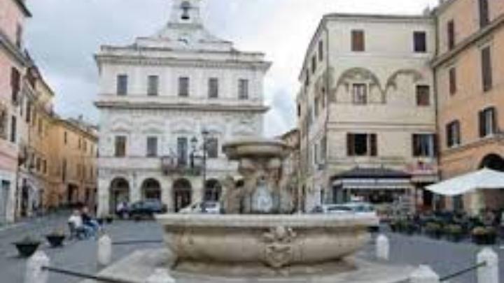 &laquo;Servizi potenziati grazie all'amministrazione guidata da Luca Giampieri&raquo;