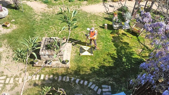 Droni in volo per monitorare la rupe