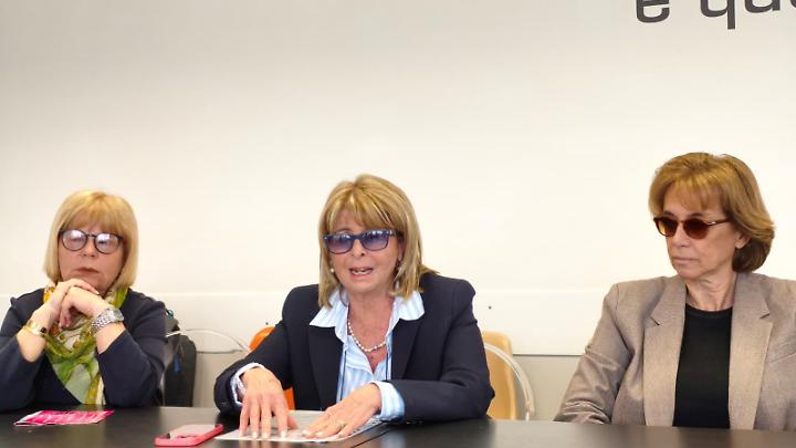 Tumore al seno, Andos riapre il fronte della prevenzione per le donne fuori screening