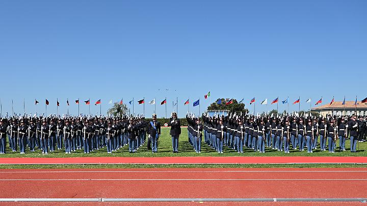 Gli allievi marescialli di Esercito e Aeronautica hanno giurato