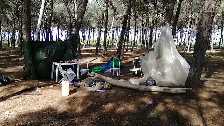 Rifiuti abbandonati alla Frasca