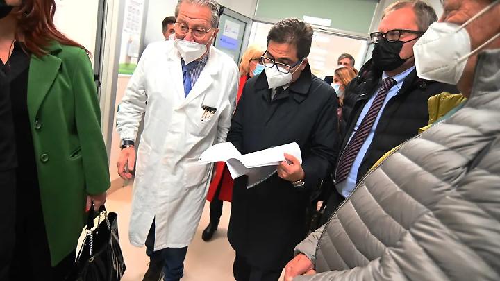 D&rsquo;Amato visita il San Paolo Farmacia, endoscopia e ortopedia &ldquo;hi-tech&rdquo;