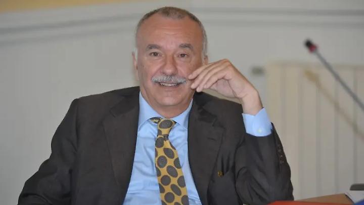 "Che la politica on abbia i tempi delle imprese &egrave; ormai una cosa evidente"