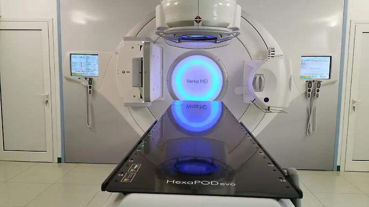 Radioterapia al San Paolo, svolta concreta: bando entro l'estate, doppio bunker e personale in arrivo