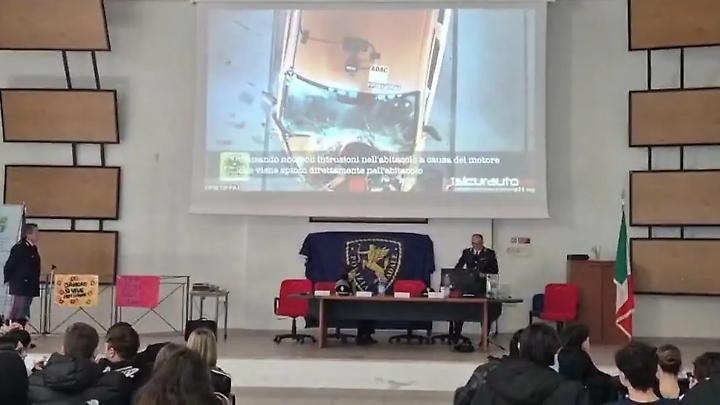 Educazione stradale, la Polizia sale in cattedra