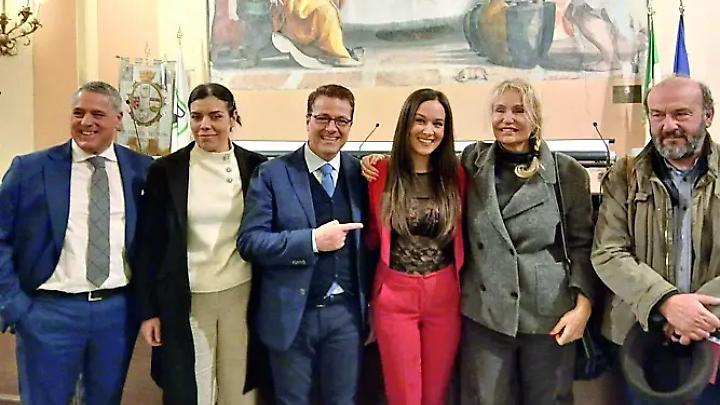 Parterre d&rsquo;eccezione alla presentazione del libro di Anna Maria Travagliati